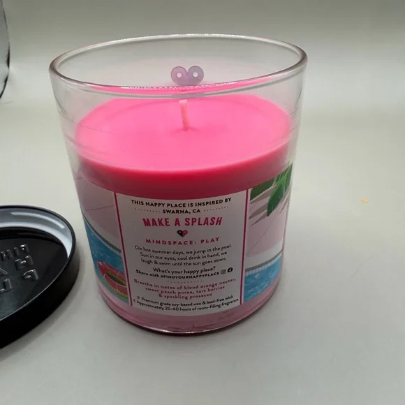 Summertime Sprinkler 7oz Candle - Picture 2 of 3